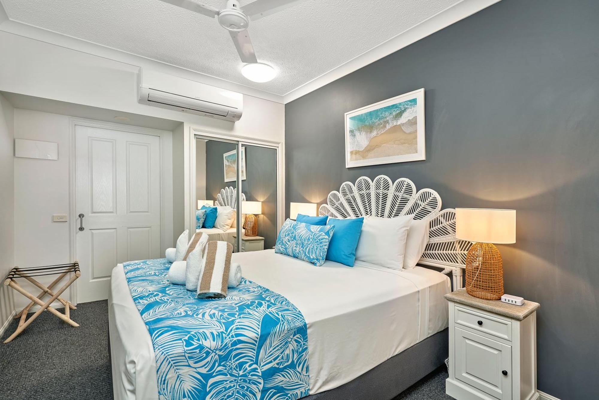 Alassio Apartments With Direct Pool Access Palm Cove Bilik gambar