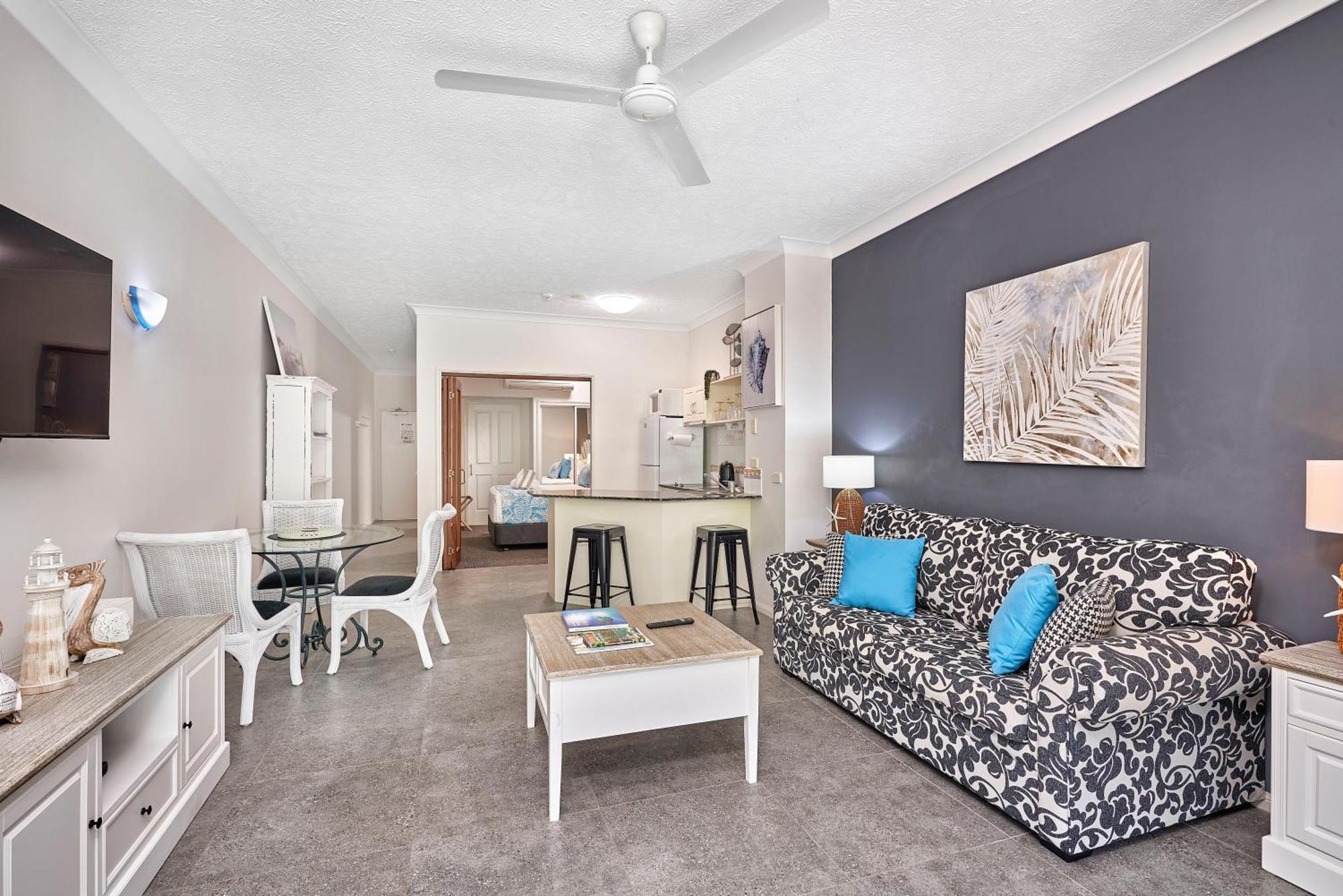 Alassio Apartments With Direct Pool Access Palm Cove Bilik gambar